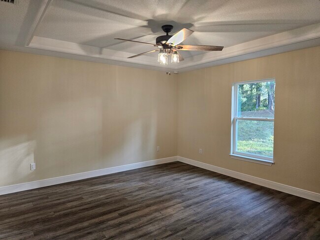 11661 N Kenlake Cir