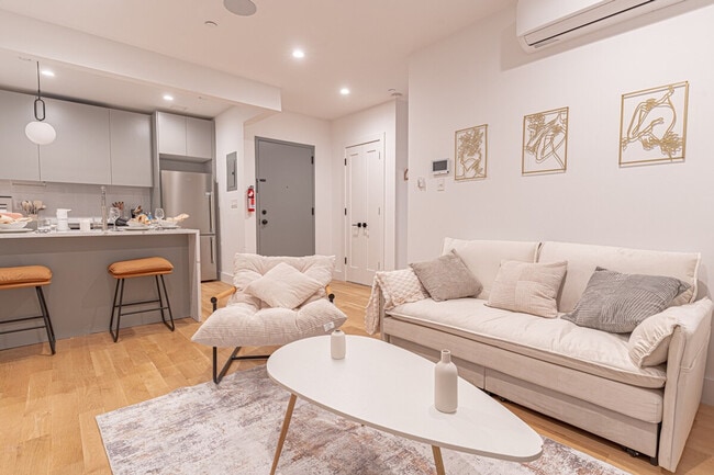 Photo - 248 Schaefer St Unit ID1359082P