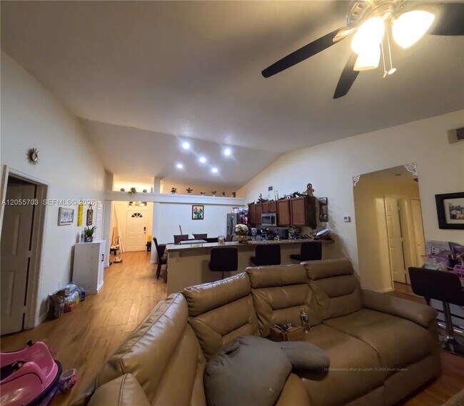 Photo - 1834 SW Gemini Ln