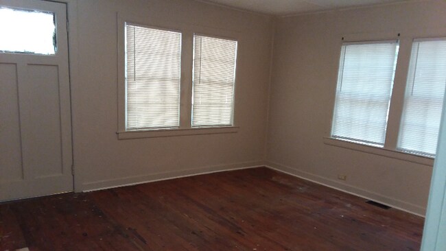 Photo - 704 Violet St Unit A