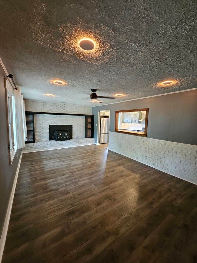 Photo - 6569 Graf Dr