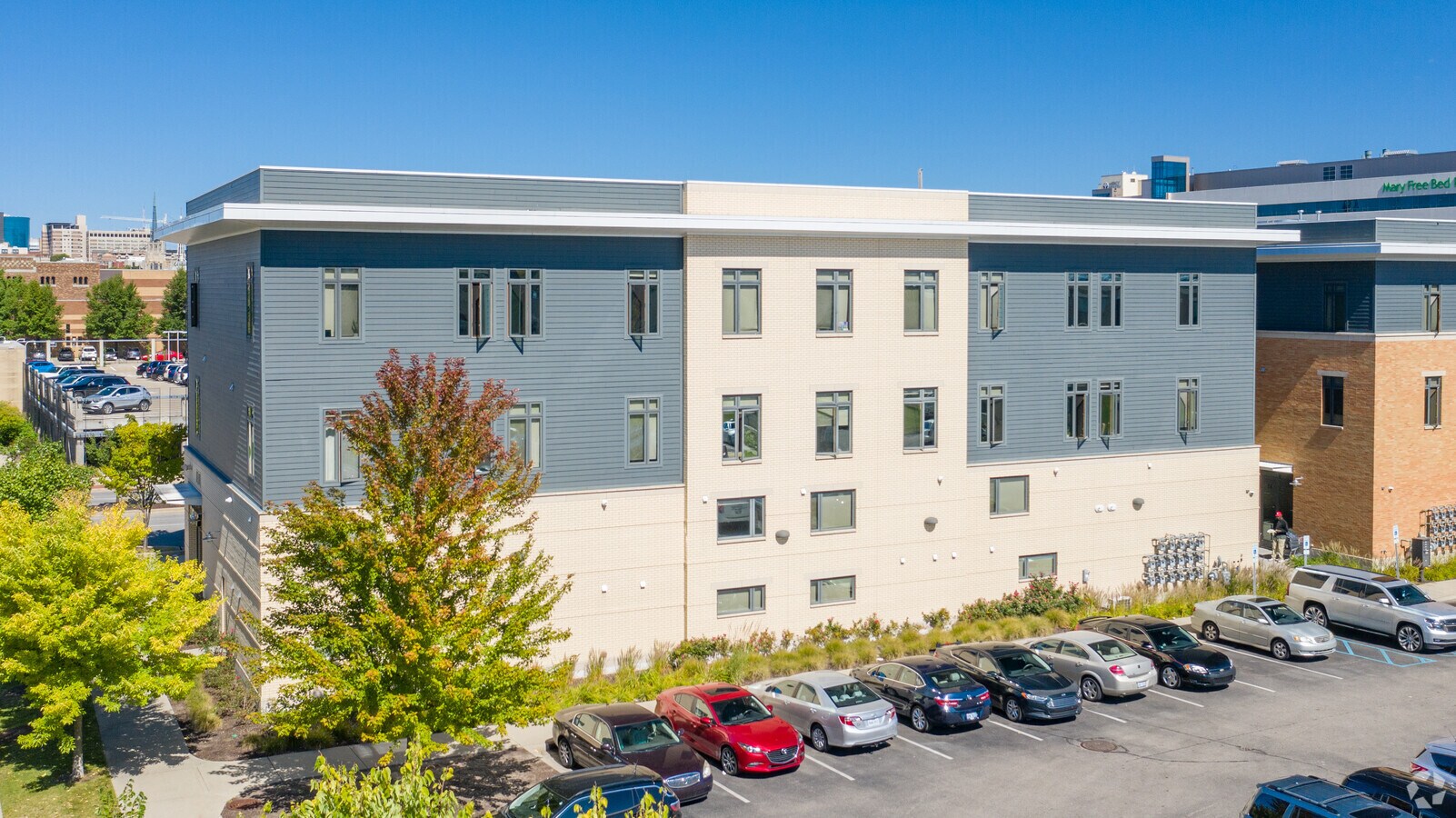 Photo - Tapestry Square