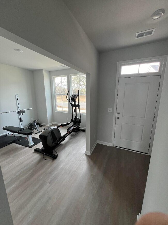 Photo - 147 Pine Gate Dr