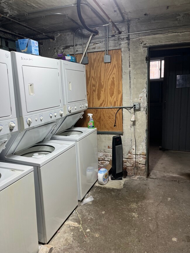 Photo - 1726 N Honore St Unit Garden