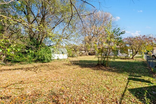 Photo - 1621 N Hillcrest Ave