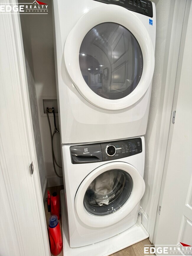 Photo - 205 E St Unit 1