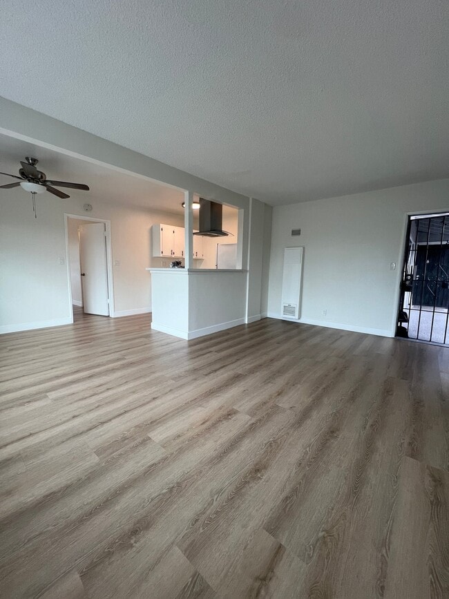 10761 Palma Vista Ave Unidad 4