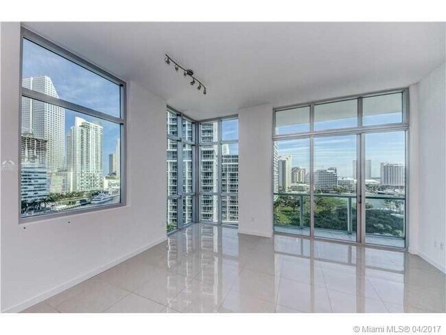 Photo - 500 Brickell Ave Unit 1101