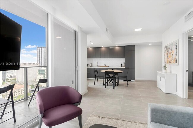 Photo - 227 NE 2nd St Unidad 2602