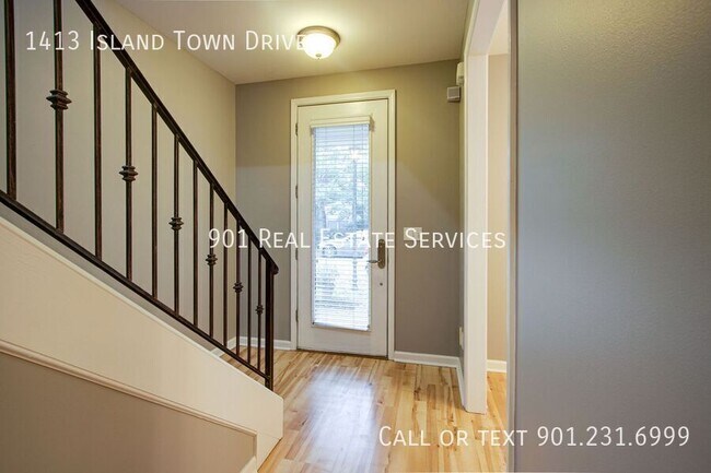 Photo - 1413 Island Town Dr