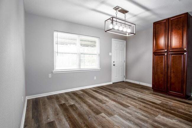 Photo - 207 Del Monte Ln