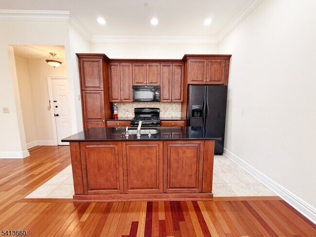 Photo - 33 Forest Ave Unit 1E