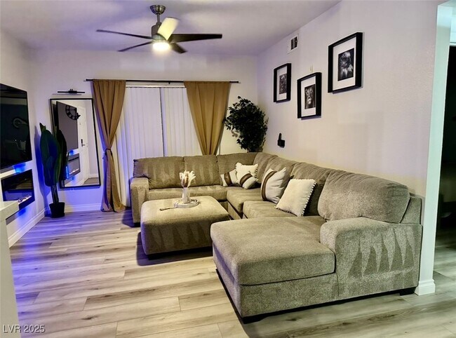 Building Photo - 6955 N Durango Dr Unit 1009 Rental