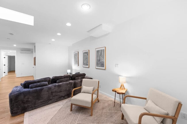 Photo - 103 1st Ave Unit ID1057628P