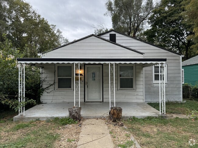 Building Photo - 3532 Caroline Ave Rental