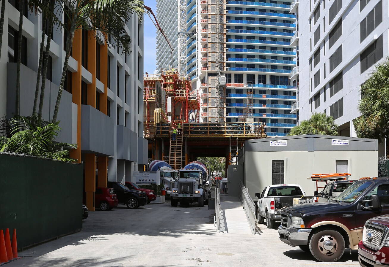 Primary Photo - The Bond At Brickell