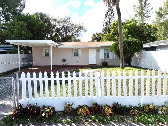 Photo - 525 NW 15th Terrace