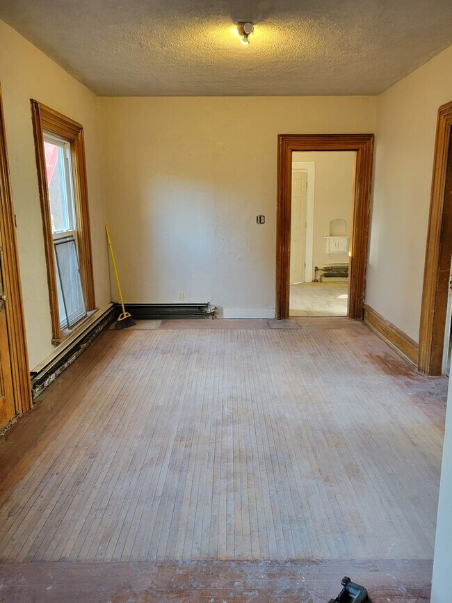 Photo - Single Family - 5 Bedroom