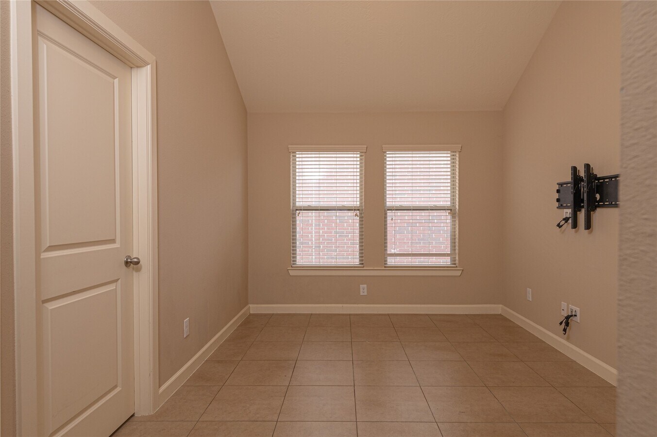 Photo - 4006 Tranquil Forest