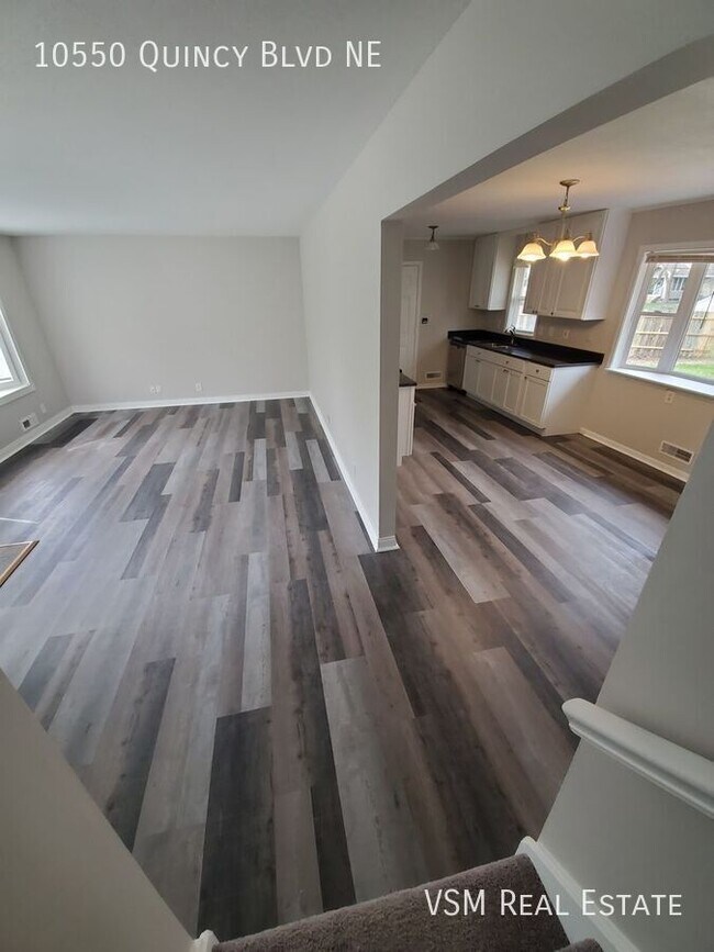 Charming 4Bedroom Home with Spacious Deck... House Rental in Blaine