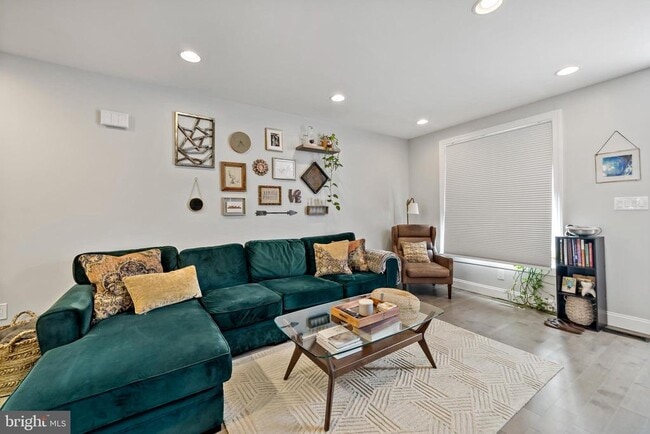 Photo - 1225 Tree St