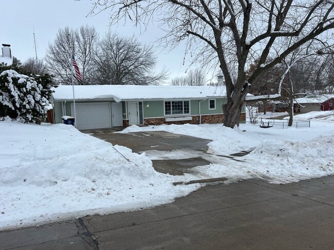 Photo - Rent $1850; 4 Bed ranch style home