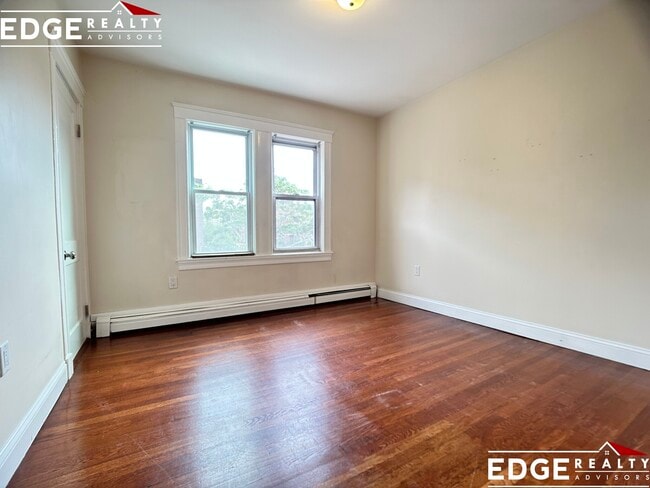 Photo - 18 Claymoss Rd Unit 2