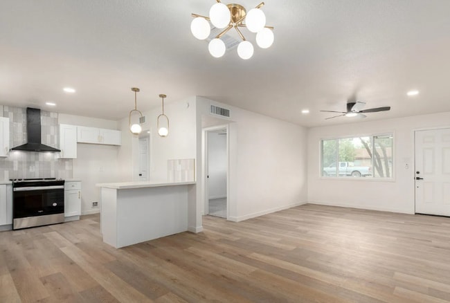 Photo - 3939 W Harmont Dr