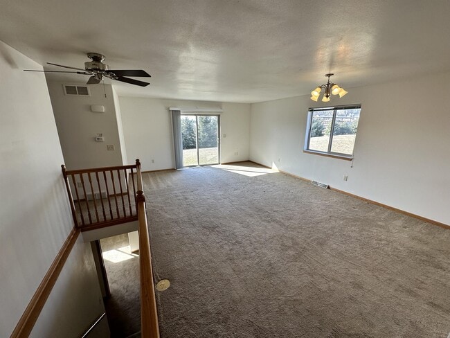 Building Photo - 132 Sater St