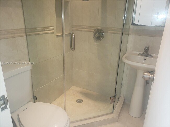 Photo - 110 S Shore Dr Unit 5E