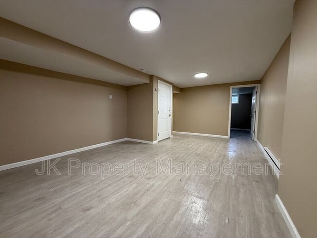 Photo - 530 21st Ave NE