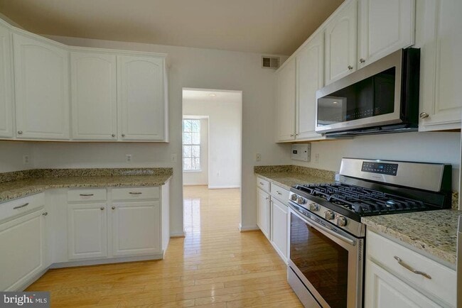 Photo - 9521 Woodyard Cir