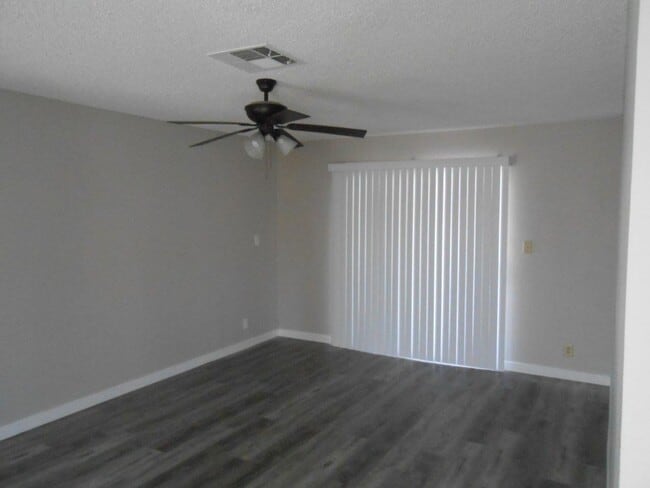 Photo - Spacious Single Story Home near Lake Mead ...