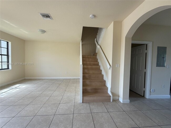 Photo - 544 SE 32nd Ave