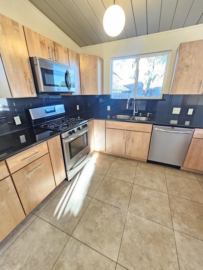 Photo - 4100 Wilson Ln