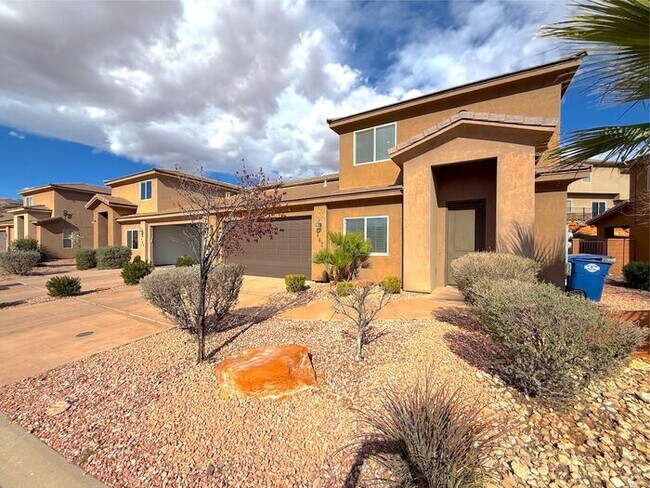 Photo - 4 bed, 2.5 bath duplex w/2 car garage