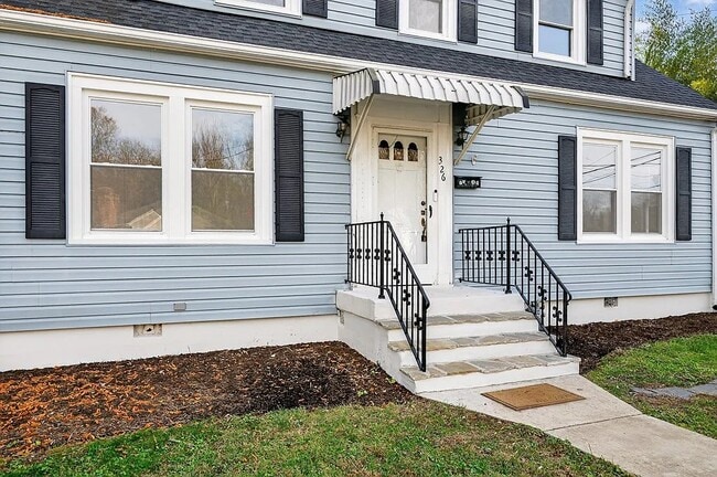 Photo - 326 Westhampton Ave