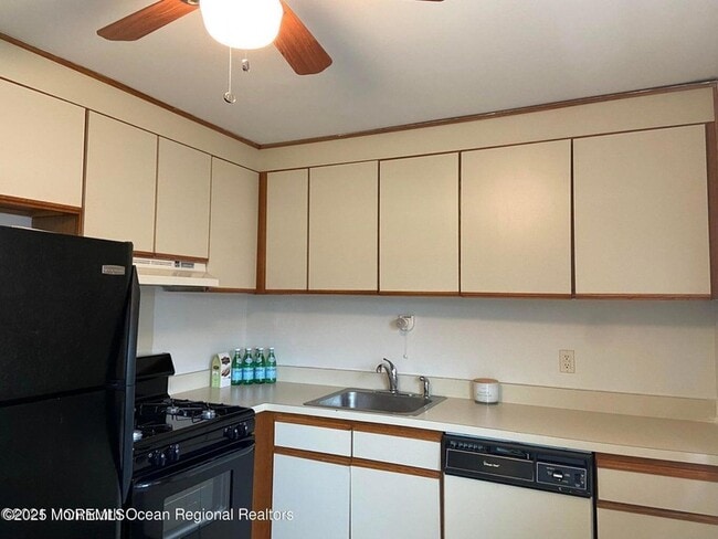 Photo - 10 Laurel Pl