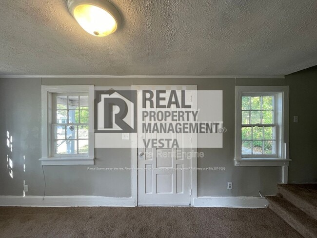 Photo - 2677 Napier Ave