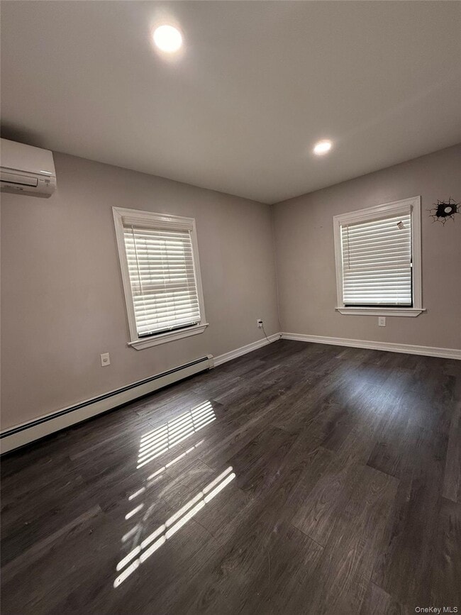 Building Photo - 141-30 185th St Unit 1
