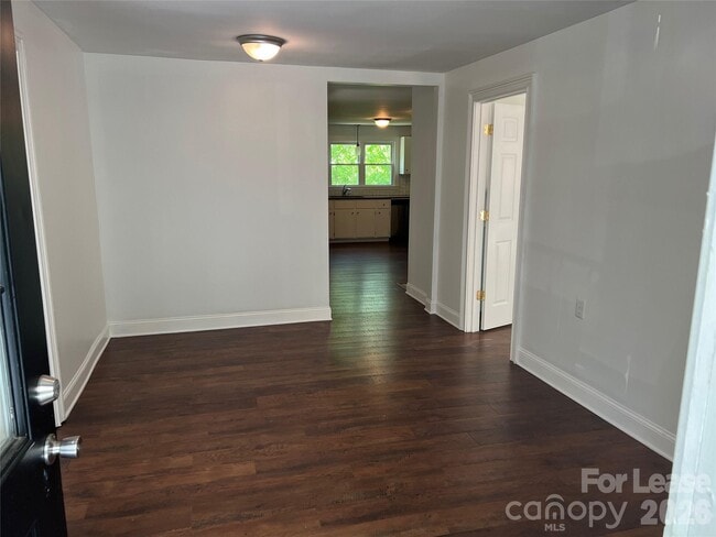 Photo - 346 Nesbit Ave