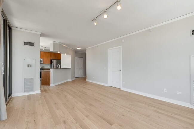Photo - 200 N Jefferson St