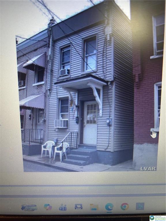 Photo - 740 Laufer St