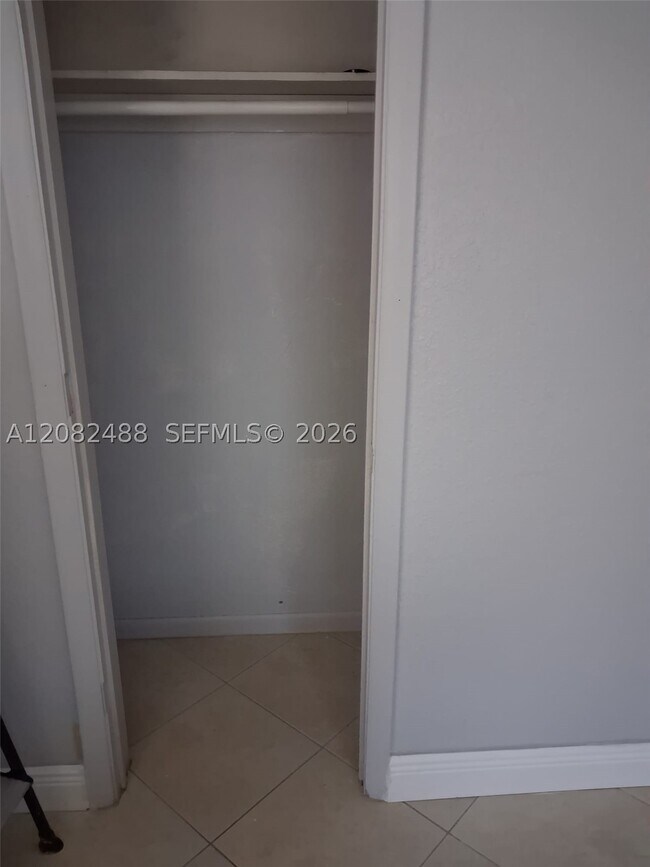 1050 NW 25th Way