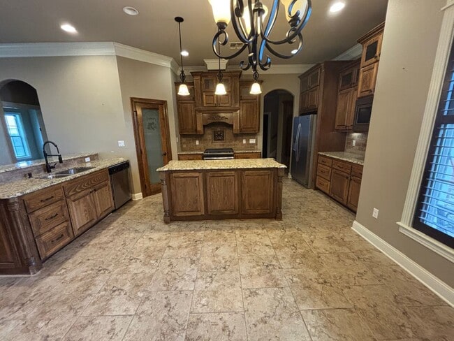 Photo - Large 4 Bedroom Home in Benton