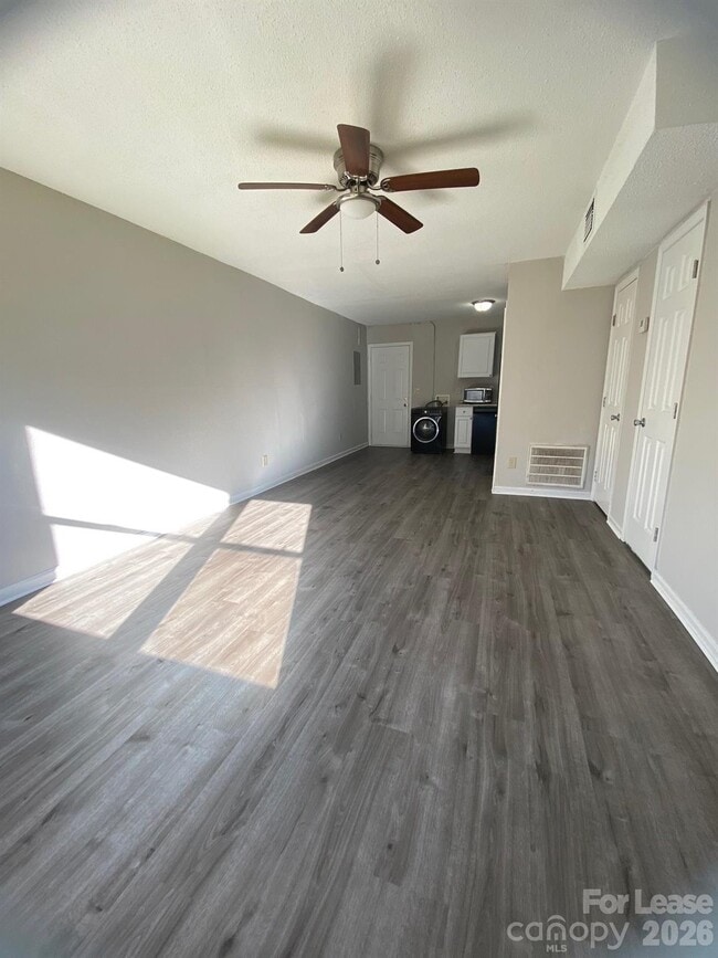 Photo - 900 Junius St