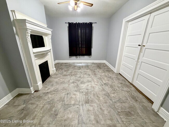 Photo - 3755 Southern Pkwy Unit 1