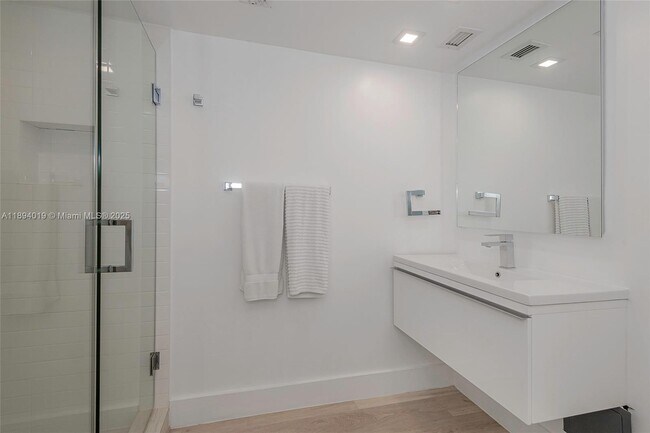 Photo - 2301 Collins Ave Unit 1505