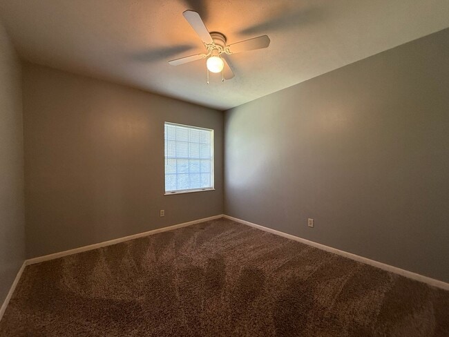 Photo - 1231 Buckingham Dr Unit 1231-3