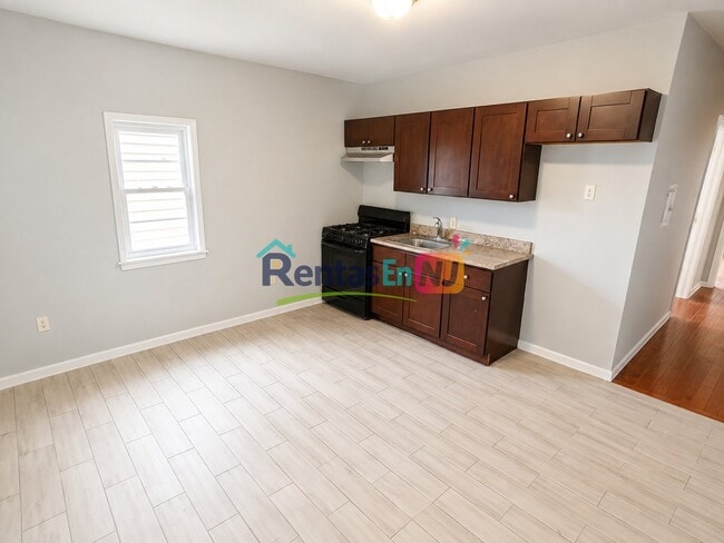 Photo - 406 Park Ave Unidad 4C